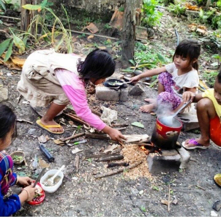32 Permainan Tradisional Indonesia | Gambar, Daerah Asal, Cara Bermain