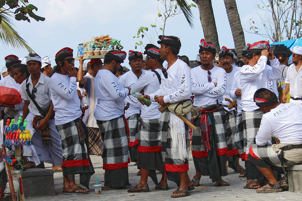 11+ Pakaian Adat Bali Pria Dan Wanita Beserta Gambar Dan