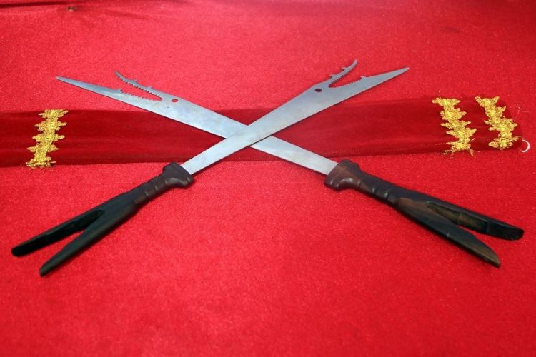 35 Senjata Tradisional Indonesia 34 Provinsi Gambar Dan keterangan