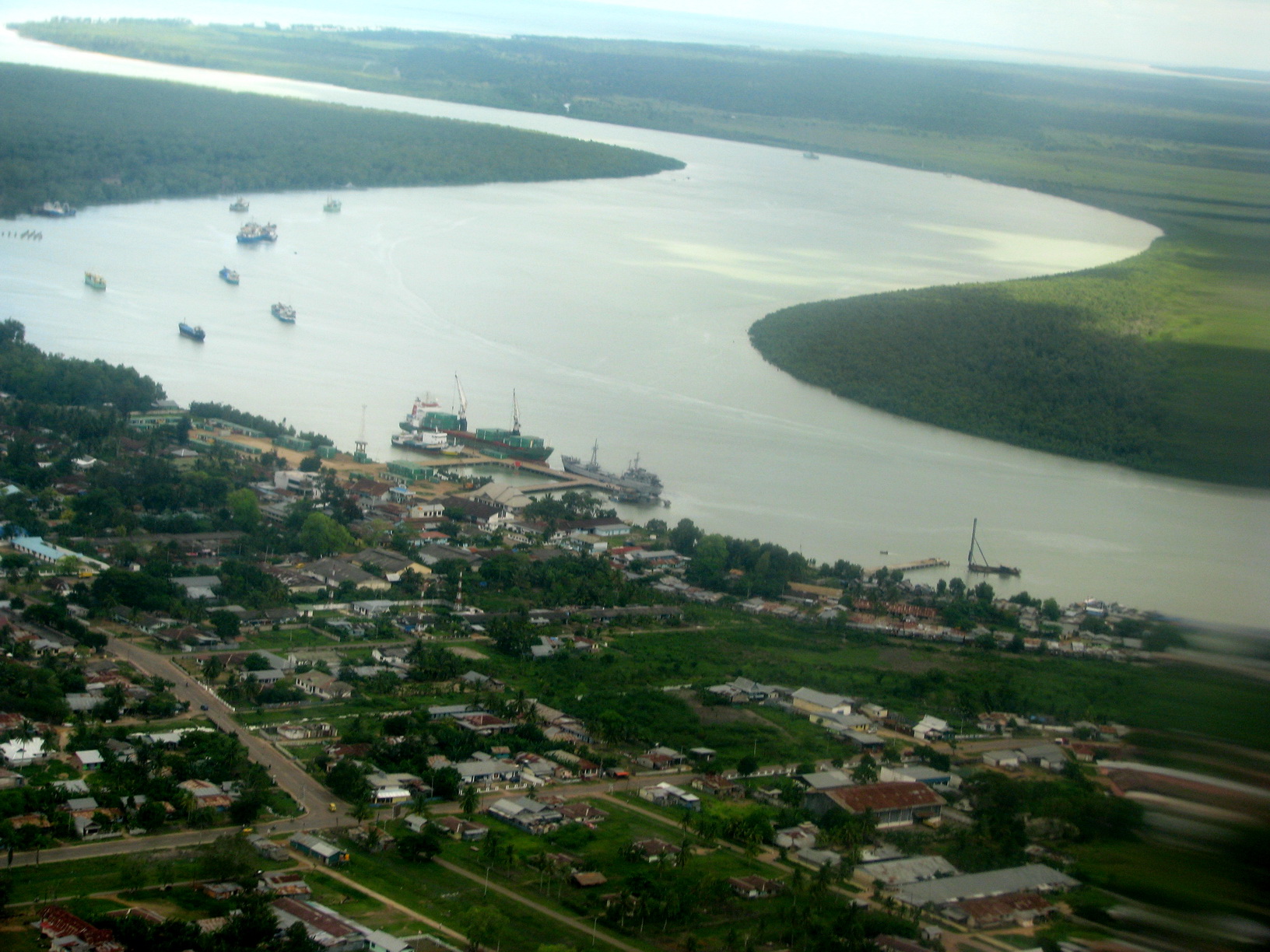 10 Sungai Terpanjang di Indonesia  Nama, Letak, Panjangnya dll